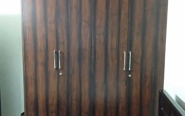 Iroomz Lotus Grand