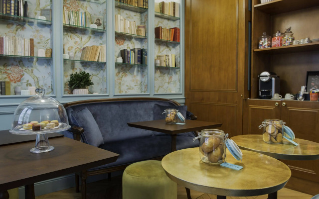 Hôtel de Neuve Le Marais by Happyculture