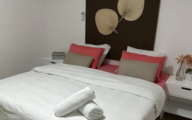 3 Bed Villa Sleeps 5 With Pets & Enclosed Garden