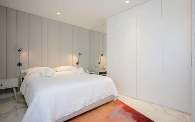 Sea Side Luxury Apartment