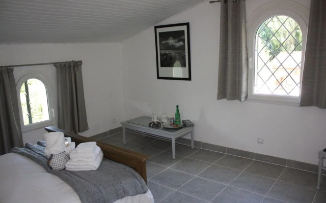 La Villa Blanc