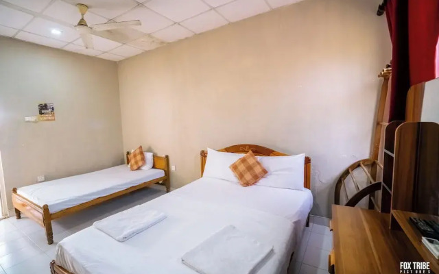 Riverside Hotel Colombo