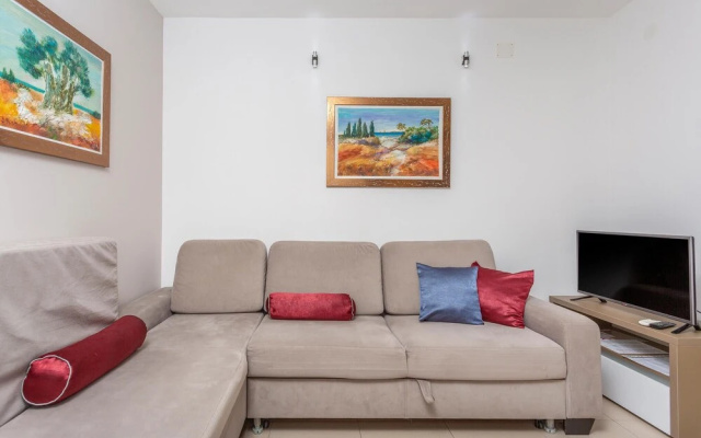Beautiful Apartment in Njivice With Wifi and 1 Bedrooms