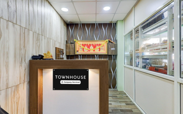 Townhouse Koyambedu Metro Station