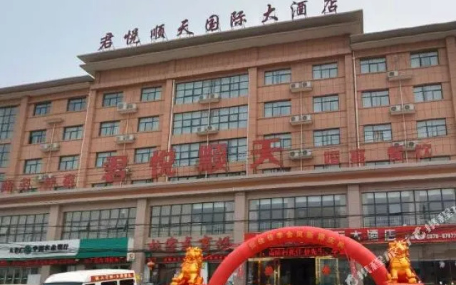 hotelImage