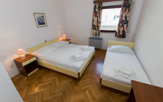 Apartment Prgo - spacious with view & parking: A1 2.kat Makarska, Riviera Makarska
