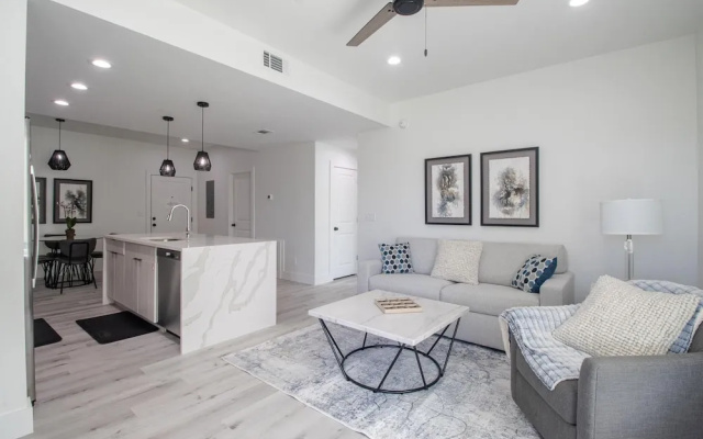 Handsboro Pointe Condo & Suites