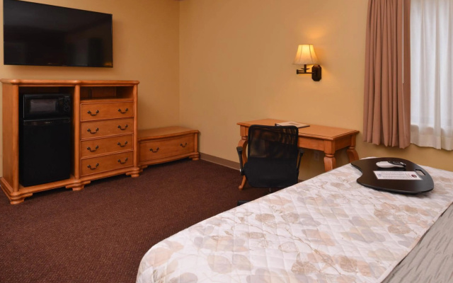 Country Hearth Inn & Suites Edwardsville St. Louis