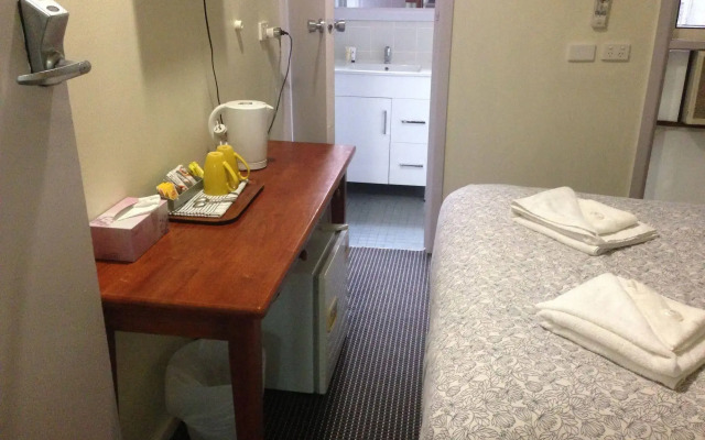 Evancourt Motel
