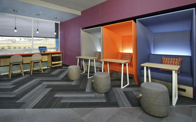 Tru by Hilton Mobile