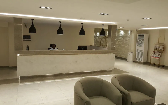 Alhamra Tower Hotel