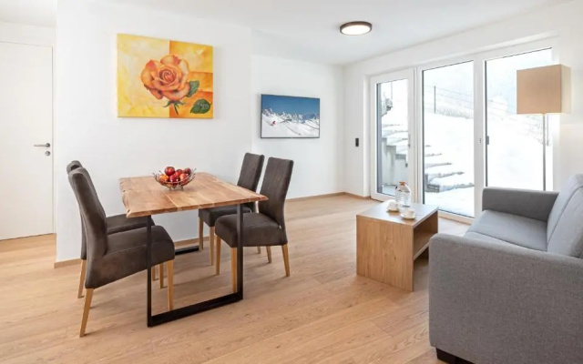 lake and mountains appartements