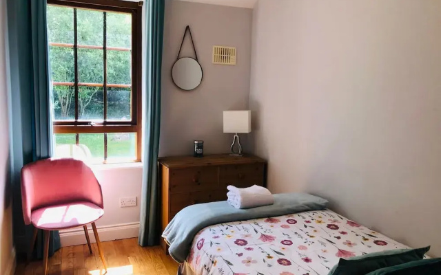 3 Bedroomed Home Just 15 Mins Walk From Kenmare Town