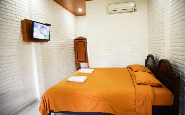 Tripletree Arys Garden Hotel