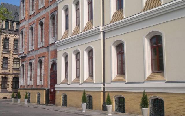Отель WenderEDU Business Center Польша, Вроцлав - отзывы, цены и фото номеров - забронировать отель WenderEDU Business Center онлайн вид на фасад