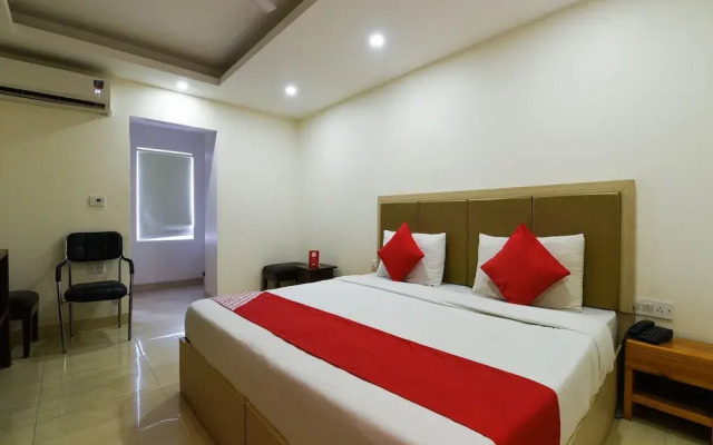 Capital O 16970 Hotel Mahal