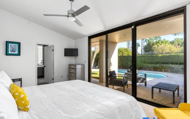 Stylish Palm Springs Retreat with Pool