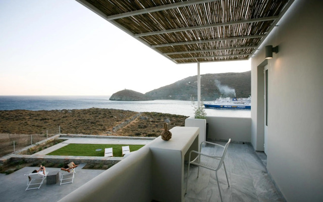 Pharos Apartments