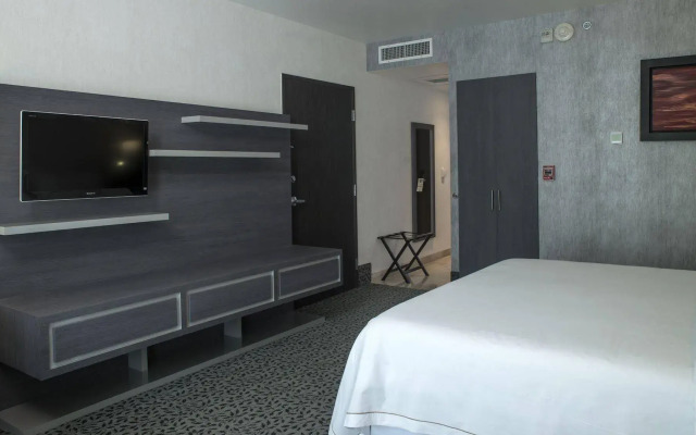 Holiday Inn Express & Suites Queretaro