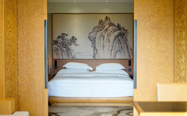 Banyan Tree Huangshan
