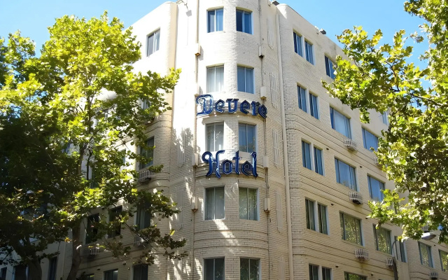 Devere Hotel