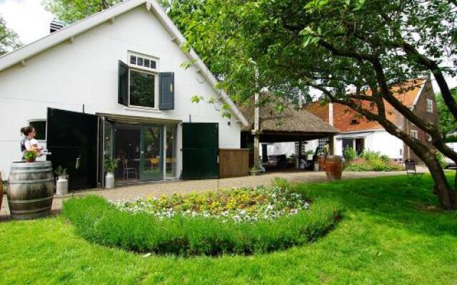 Отель Vergulden Eenhoorn Hotel Нидерланды, Амстердам - отзывы, цены и фото номеров - забронировать отель Vergulden Eenhoorn Hotel онлайн вид на фасад