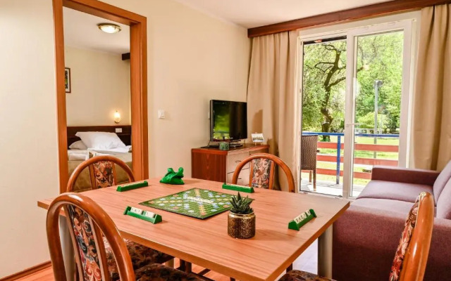 Campsite & Holiday Resort Medveja Apartments