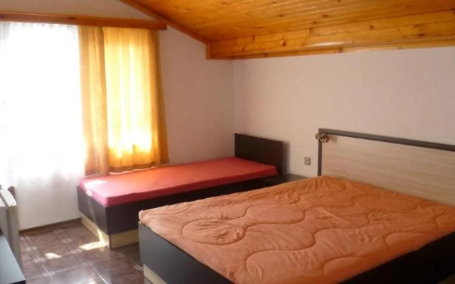 Coral Family Hotel