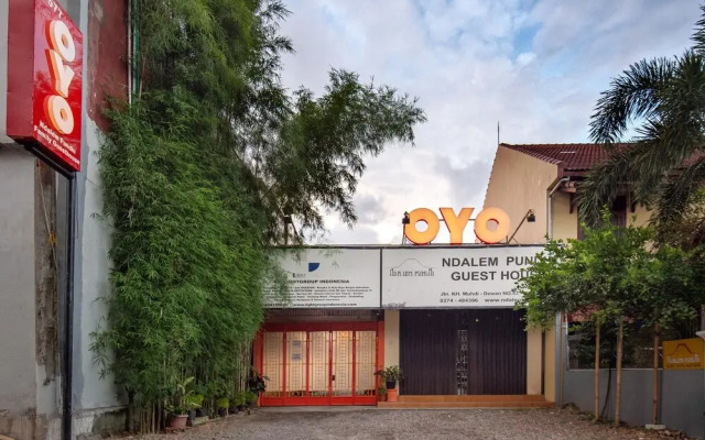 OYO 577 Ndalem Pundhi Guest House