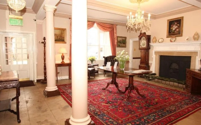 The Shelleys Hotel