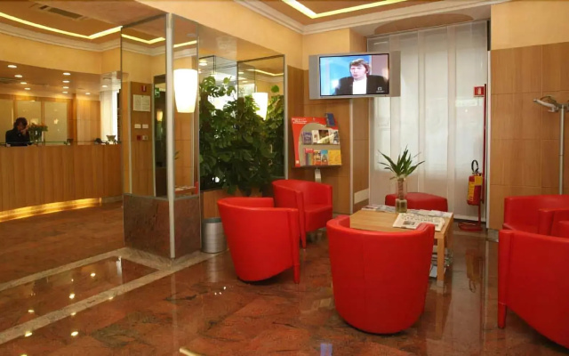 Le Petit Hotel