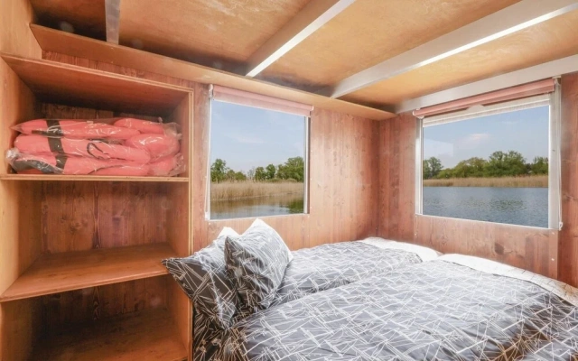 Awesome Ship/boat in Demmin With 2 Bedrooms and Wifi