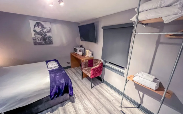 No. Twenty Hotel & Bar