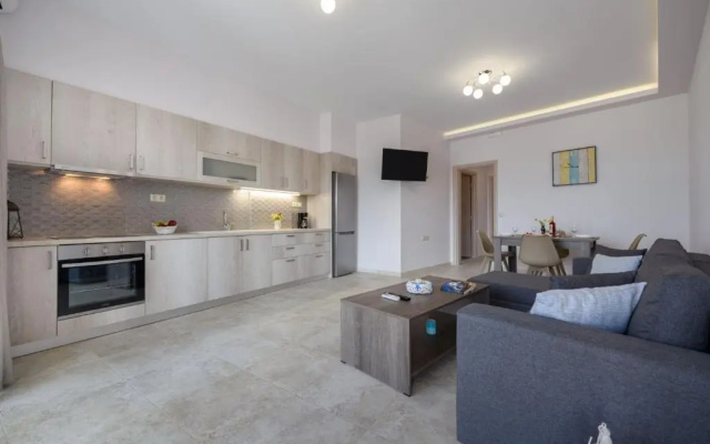 Coral Sea Apartment