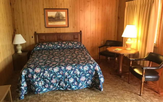 HomeField Inn.