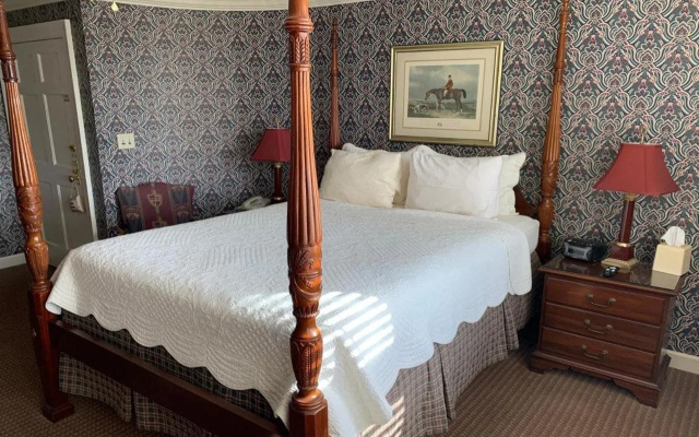 1842 Inn