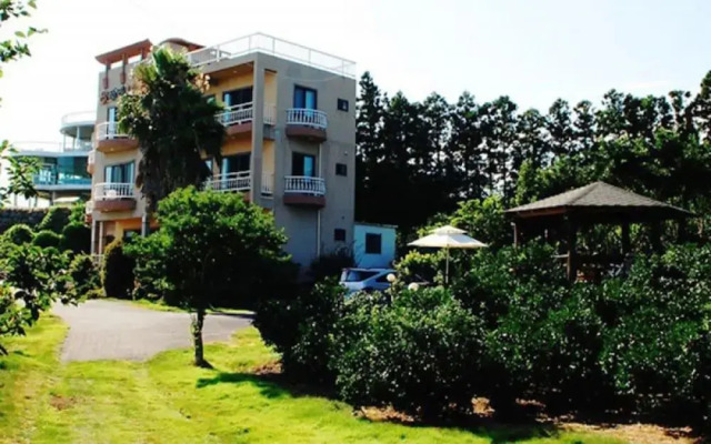 Hera Castle Pension