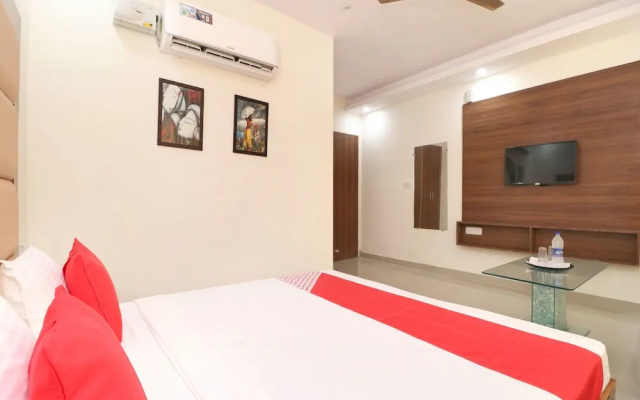 OYO 16462 Hotel Fb