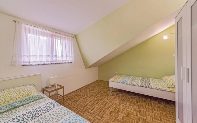 Stunning Home in Peroj With Wifi and 2 Bedrooms