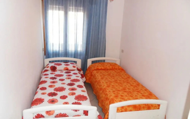 Bright Flat in a Colourful Building - Beahost