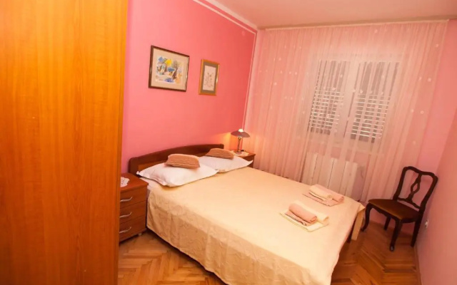 Apartments Roza