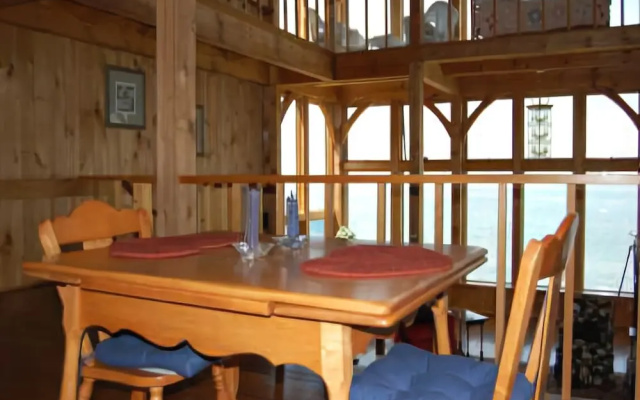 Lighthouse Point Estate - Two Bedroom Home