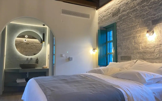 MAKRIS Papigo luxury suites