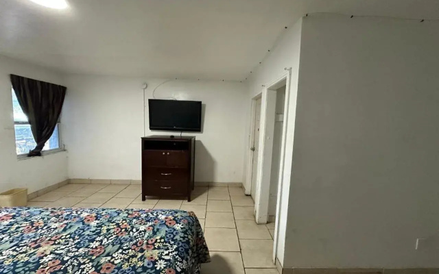 Antigua Motel by OYO Tampa US - 41