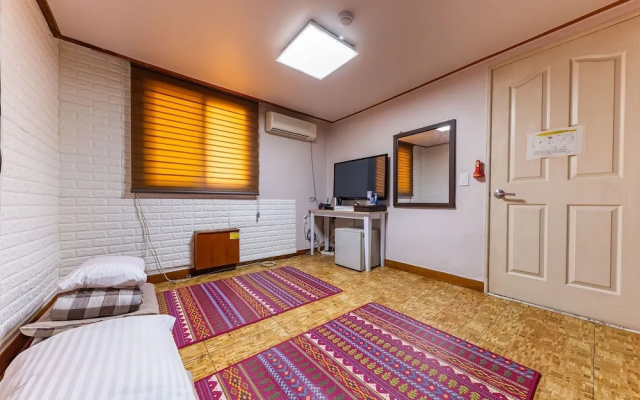 Hotel Pine Cheonan