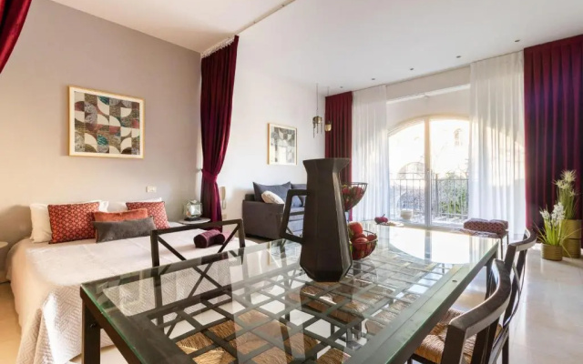 Cosy Studio in Mamilla, free parking up to 5 ppl