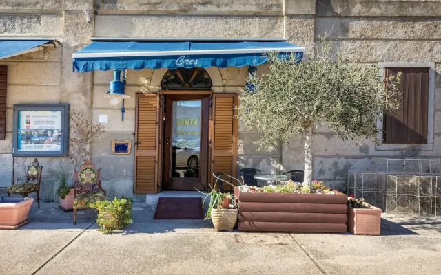 Pet-friendly Apartment in the Heart of Cres