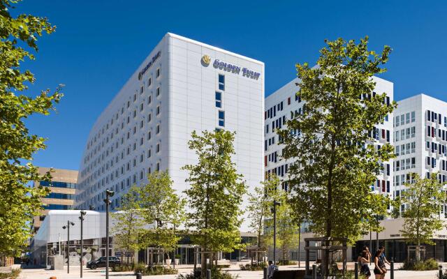 Отель Golden Tulip Marseille Euromed Франция, Марсель - отзывы, цены и фото номеров - забронировать отель Golden Tulip Marseille Euromed онлайн вид на фасад