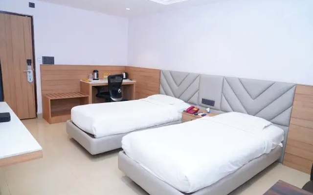 Hotel Kinara Grand-Habsiguda