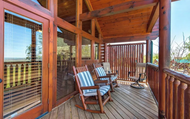 A Smoky Mountain Hide-a-way